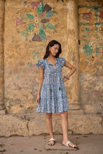 Load image into Gallery viewer, the CILANTRO mini - soft blue floral
