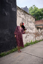 Load image into Gallery viewer, The WASABI midi - vintage NAVY with red butis
