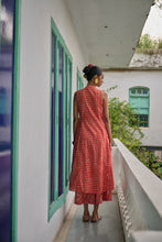 Load image into Gallery viewer, The Rhubarb flared culottes - coral with pink floral

