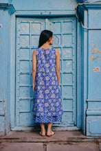 Load image into Gallery viewer, the KAFFIR midi - blue floral

