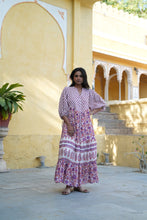 Load image into Gallery viewer, the CHILLI maxi - white with red purple floral
