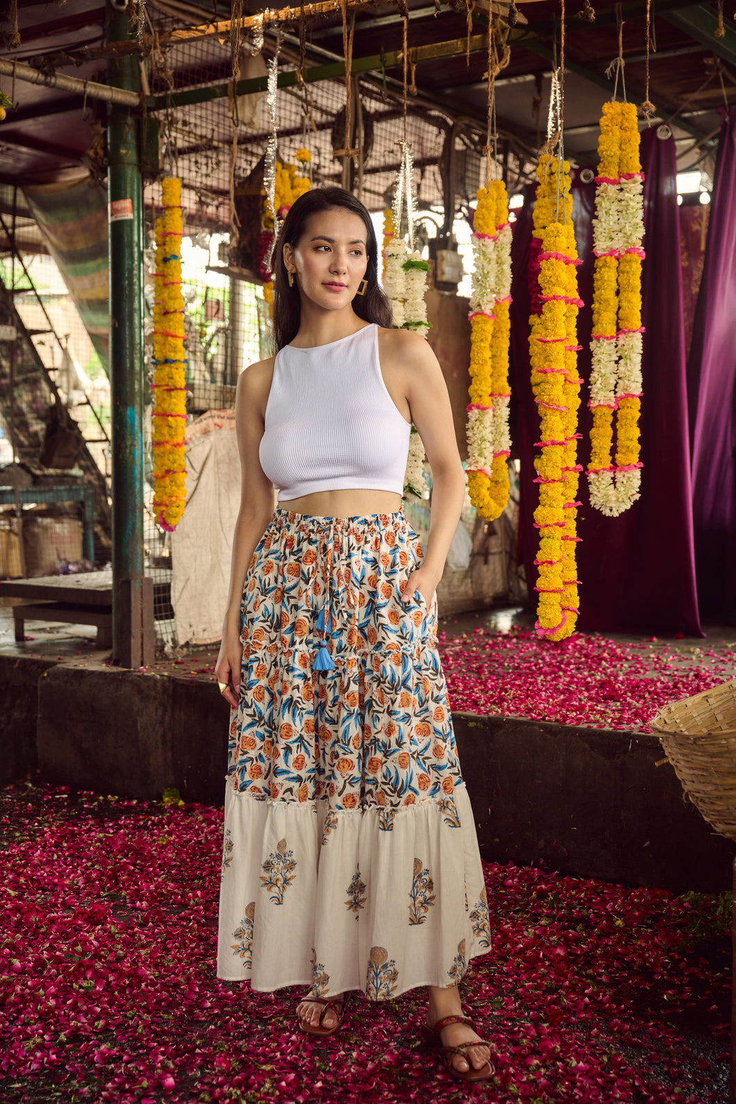 the CINNAMON skirt - White with orange floral