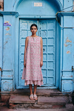 Load image into Gallery viewer, the KAFFIR midi - soft pink floral
