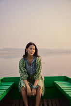 Load image into Gallery viewer, The NUTMEG mini - green with blue
