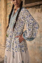 Load image into Gallery viewer, the WASABI midi  - white &amp; blue floral
