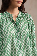 Load image into Gallery viewer, The CLOVE top - green butis
