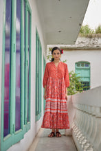 Load image into Gallery viewer, The CHILLI midi - coral &amp; pink floral
