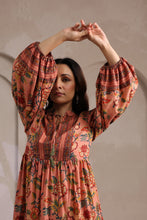 Load image into Gallery viewer, The WASABI midi - rose pink floral
