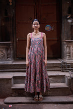 Load image into Gallery viewer, the SENF maxi - charcoal grey with pink floral
