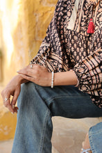 Load image into Gallery viewer, the MINT top - black bagru
