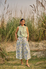 Load image into Gallery viewer, the GINGER pants - white and blue floral
