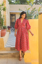 Load image into Gallery viewer, the ANISE midi - deep red with butis
