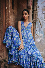 Load image into Gallery viewer, the JASMINE midi - blue floral
