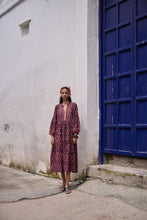Load image into Gallery viewer, The WASABI midi - vintage NAVY with red butis
