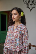 Load image into Gallery viewer, The CLOVE top - white with red and pink floral
