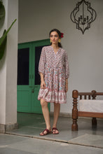 Load image into Gallery viewer, the CHILLI mini - white &amp; brown floral
