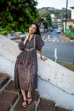 Load image into Gallery viewer, The NUTMEG midi - black bagru
