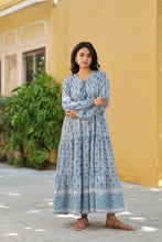 Load image into Gallery viewer, the Thyme maxi - greyish blue floral
