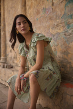 Load image into Gallery viewer, the CILANTRO mini - soft green stripes with buta
