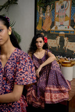 Load image into Gallery viewer, the SAGE Maxi - vintage NAVY with red butis
