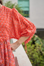 Load image into Gallery viewer, The CHILLI midi - coral &amp; pink floral
