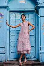 Load image into Gallery viewer, the KAFFIR midi - soft pink floral
