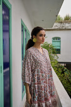 Load image into Gallery viewer, the CHILLI mini - white &amp; brown floral
