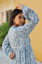 Load image into Gallery viewer, the Thyme maxi - greyish blue floral
