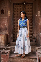 Load image into Gallery viewer, the TIERED skirt - blue stripes
