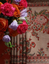 Load image into Gallery viewer, GIETHOORN Placemats - Beige floral (set of 6)
