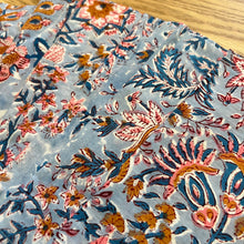 Load image into Gallery viewer, Napkins with crochet - set of 6
