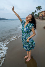 Load image into Gallery viewer, the CILANTRO midi - blue &amp; green floral
