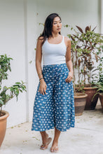 Load image into Gallery viewer, Rhubarb flared culottes - navy blue
