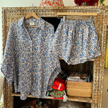 Load image into Gallery viewer, The PAPRIKA set - white and blue floral set
