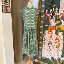 Load image into Gallery viewer, Sesame top - green butis
