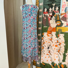 Load image into Gallery viewer, the KAFFIR midi - soft blue w/ pink red floral
