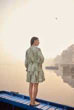 Load image into Gallery viewer, the SAFFRON mini - green stripes with buta
