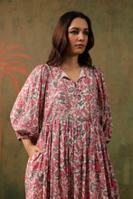 Load image into Gallery viewer, The NUTMEG midi - white &amp; pink floral
