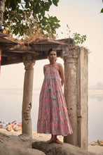 Load image into Gallery viewer, The TAMARIND maxi - soft pink floral with lurex
