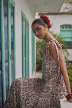 Load image into Gallery viewer, the SAGE Maxi - white with brown and pink floral
