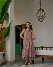 Load image into Gallery viewer, the KAFFIR midi - brown with red and pink floral
