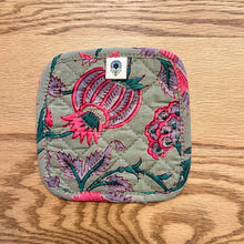 Load image into Gallery viewer, Quilted coasters (set of 6)
