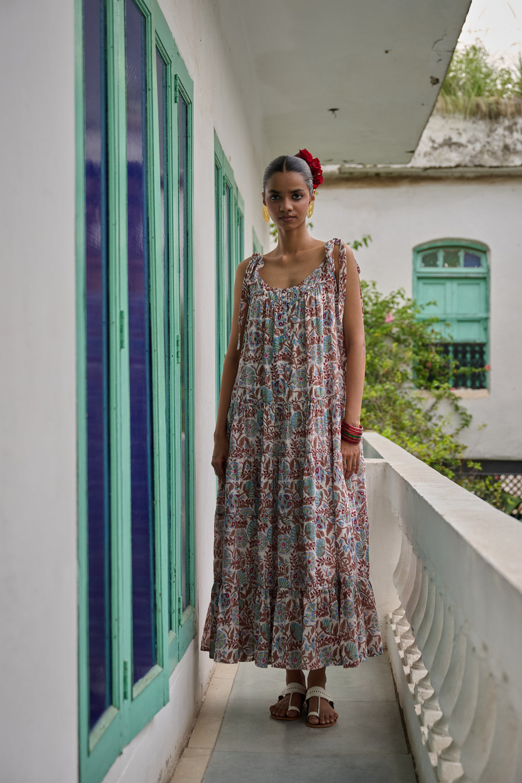 the SAGE Maxi - white with brown and pink floral