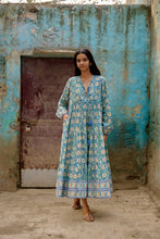 Load image into Gallery viewer, the Thyme maxi - green &amp; yellow floral
