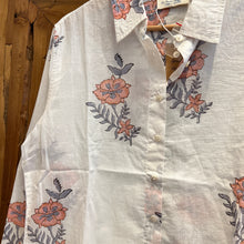 Load image into Gallery viewer, The BASIC shirt - white with coral grey floral
