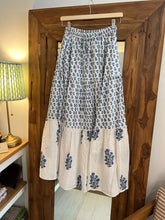 Load image into Gallery viewer, the CINNAMON skirt - blue &amp; white tiered skirt with lining
