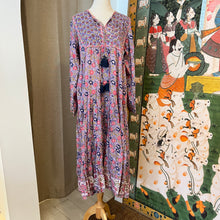 Load image into Gallery viewer, The Thyme Dress - lavendar w/ pink navy floral
