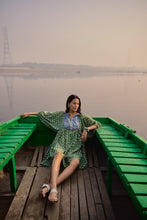 Load image into Gallery viewer, The NUTMEG mini - green with blue
