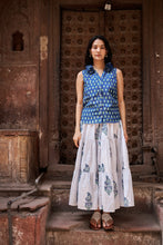 Load image into Gallery viewer, the TIERED skirt - blue stripes
