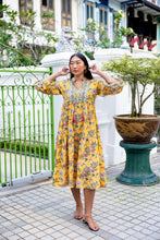 Load image into Gallery viewer, The WASABI midi - sunshine yellow

